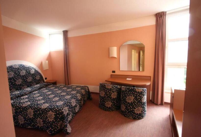 هتل Etoile Du Nord