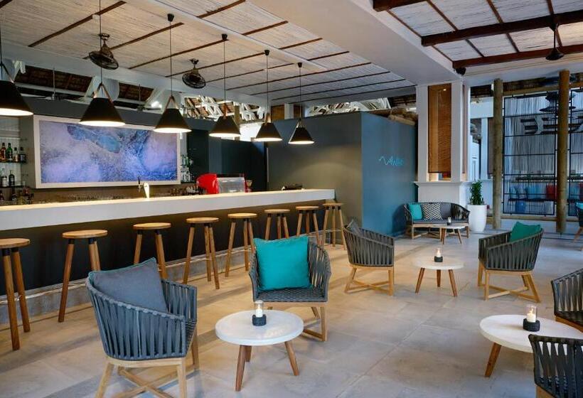 בית מלון כפרי Lagoon Attitude