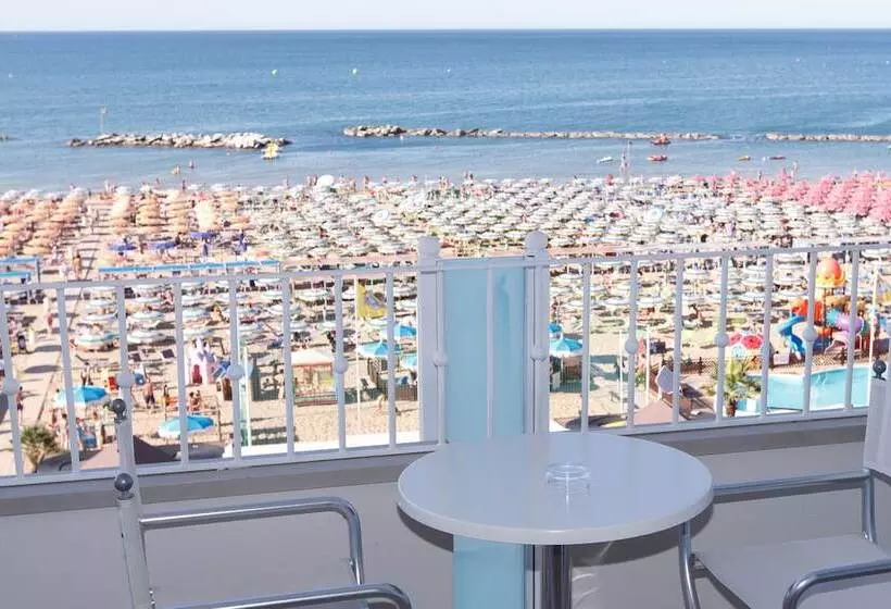 酒店 Luxor Cattolica Beach