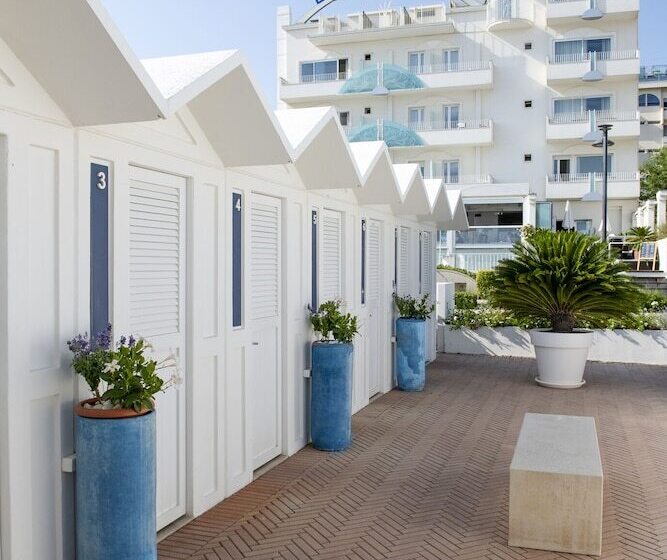 فندق Luxor Cattolica Beach