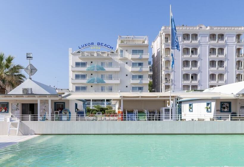 فندق Luxor Cattolica Beach