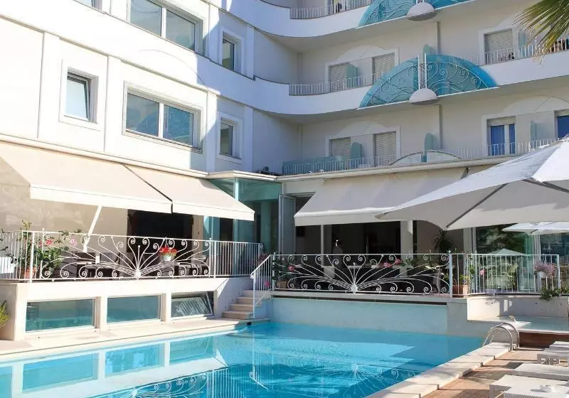 酒店 Luxor Cattolica Beach