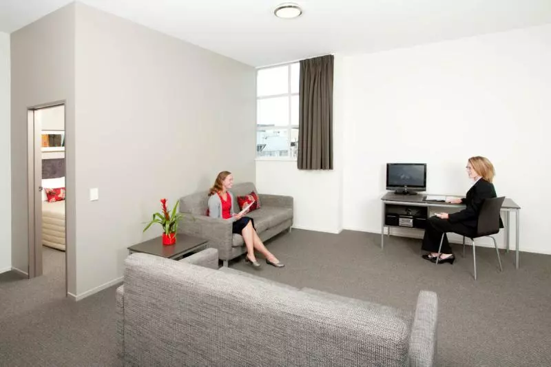 هتل Quest New Plymouth Serviced Apartments