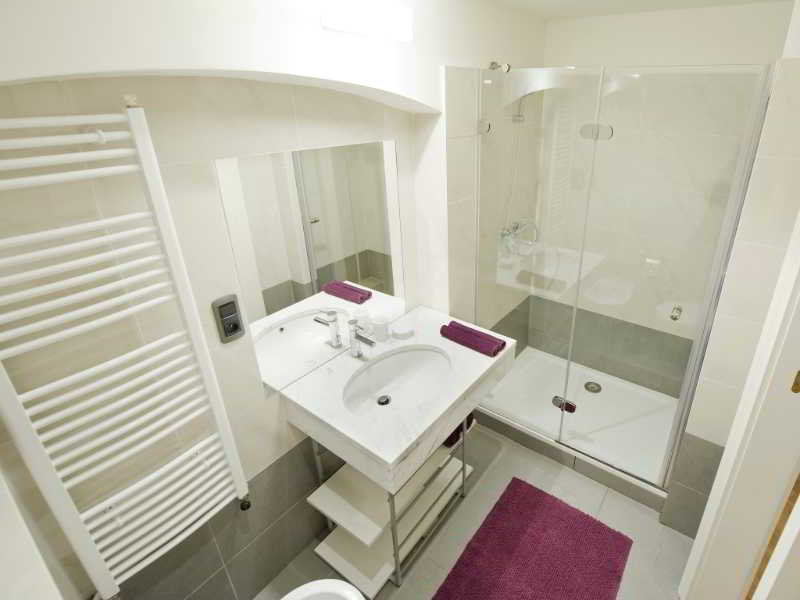 هتل روستایی Bohemia Apartments Prague Old Town