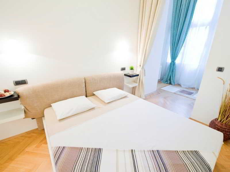 هتل روستایی Bohemia Apartments Prague Old Town