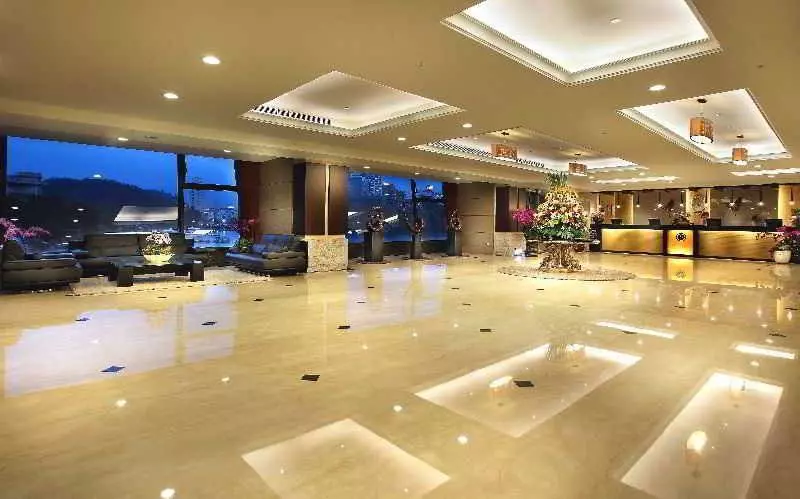 هتل Sun Moon Lake