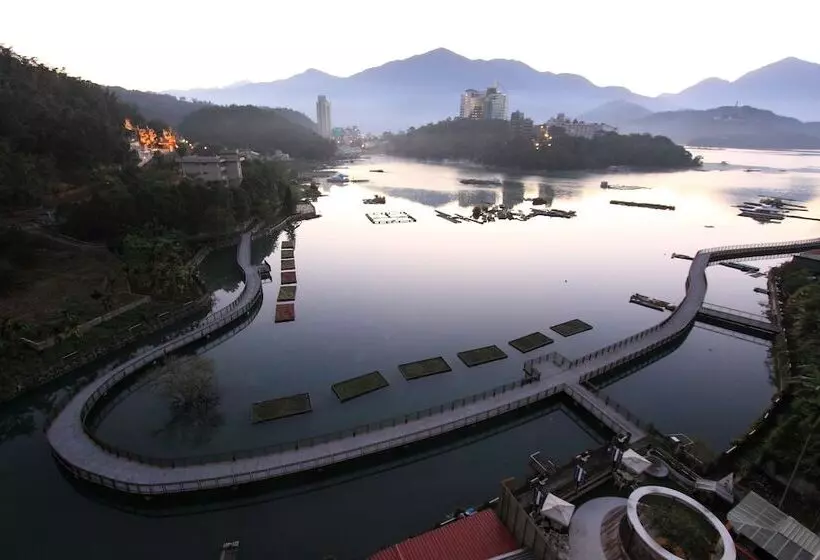هتل Sun Moon Lake
