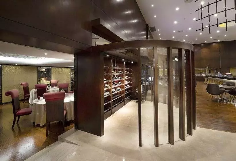 Swiss Belhotel Harbour Bay