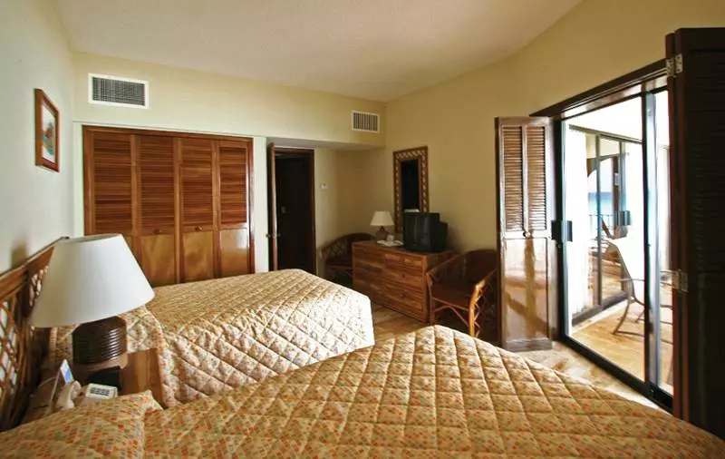 The Royal Islander - An All Suites Resort