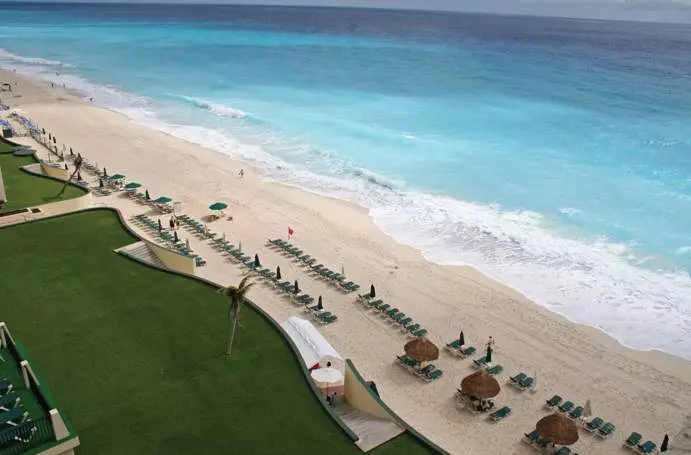 The Royal Islander - An All Suites Resort