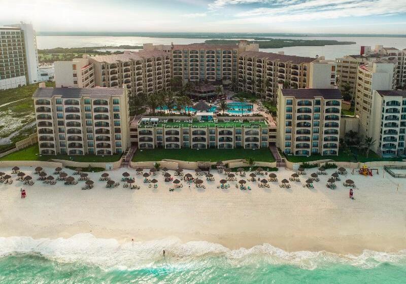 The Royal Islander - An All Suites Resort