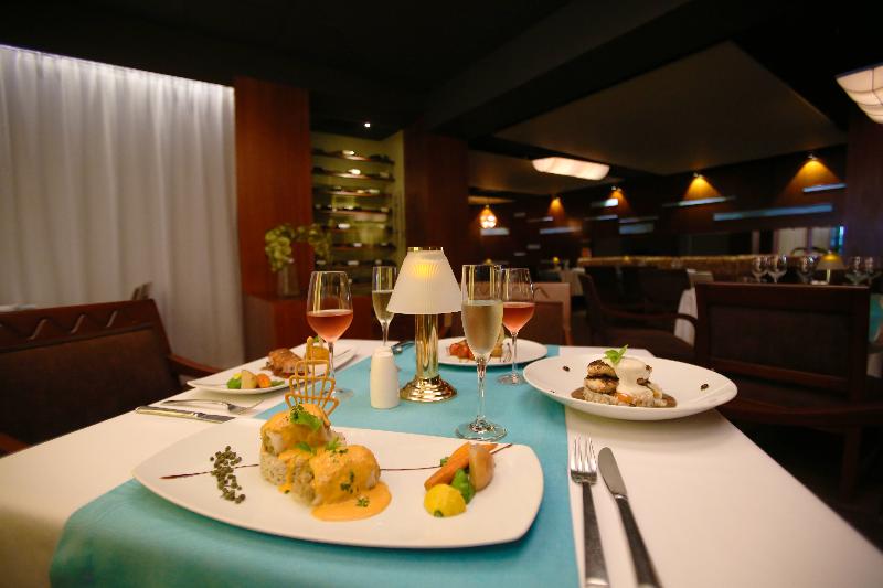 The Royal Islander - An All Suites Resort