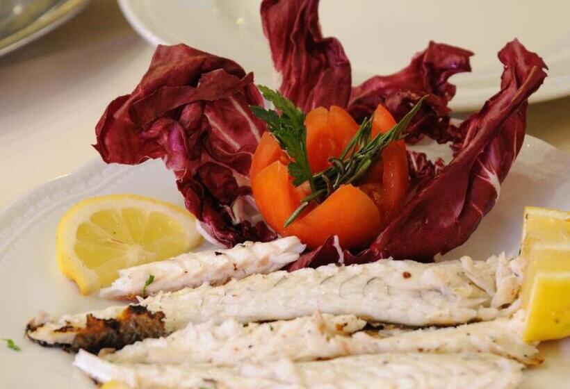 فندق Tre Castelli