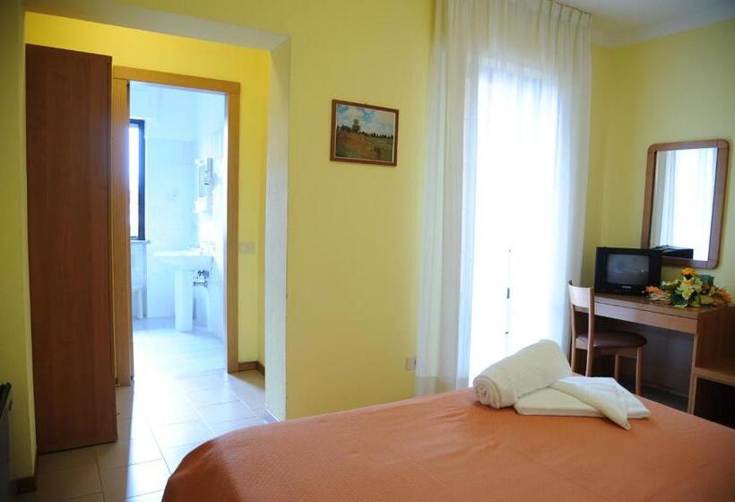 فندق Tre Castelli