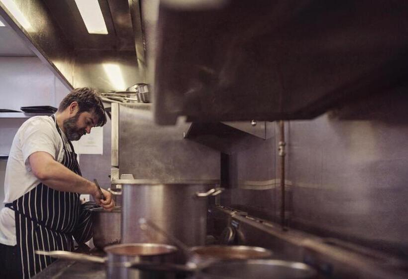 فندق Tweedies Bar And Lodge