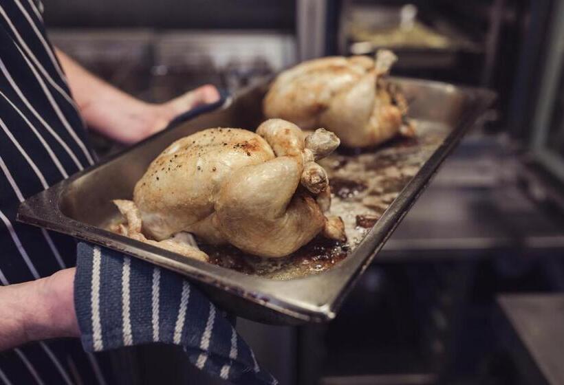 فندق Tweedies Bar And Lodge