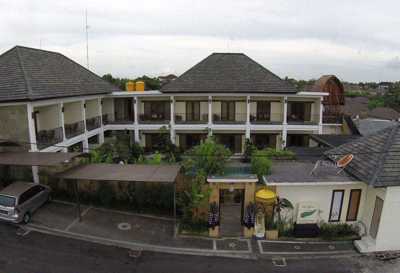 Uma Sri Hotel