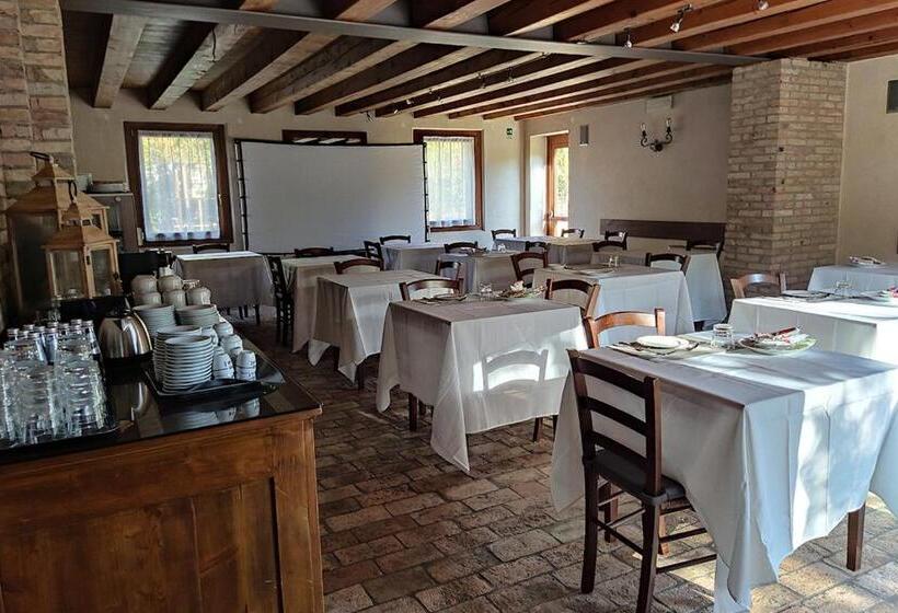 فندق Villa Dei Carpini