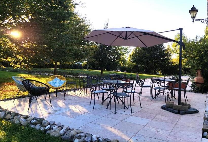 فندق Villa Dei Carpini