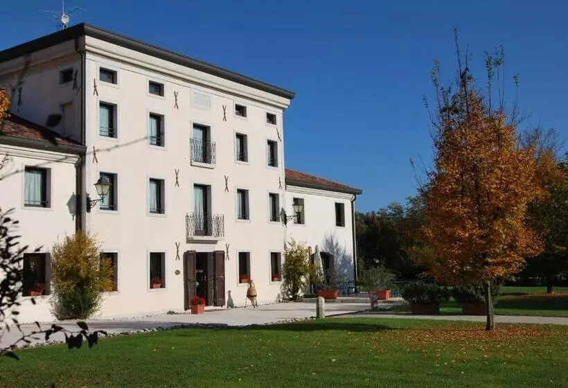 فندق Villa Dei Carpini