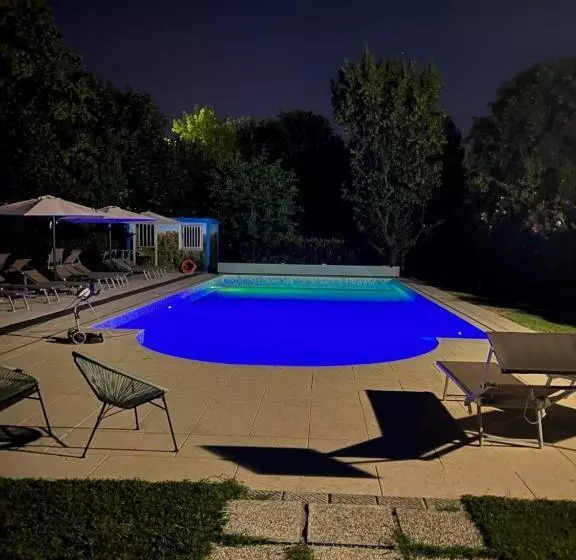 فندق Villa Dei Carpini