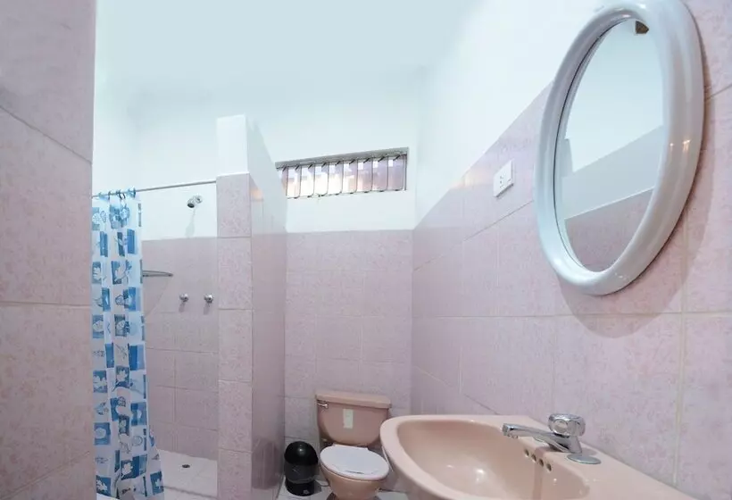 هاستل Hostal Casa Blanca