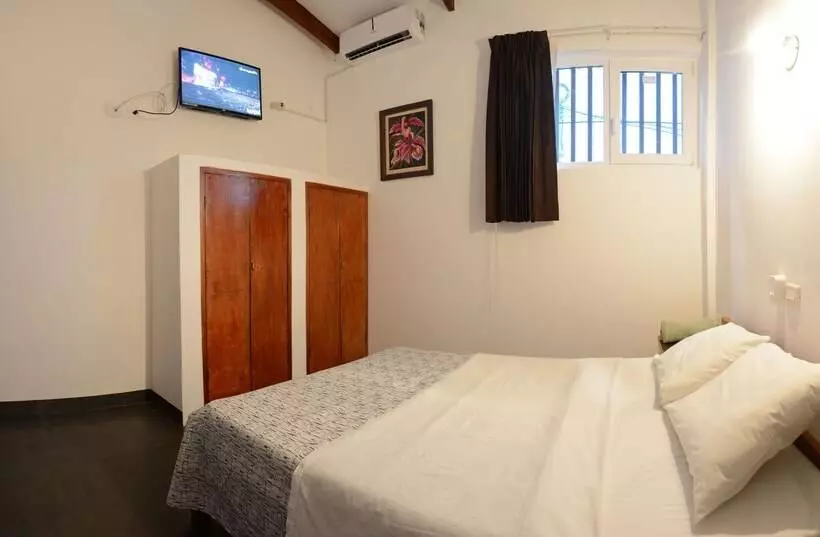 هاستل Hostal Casa Blanca