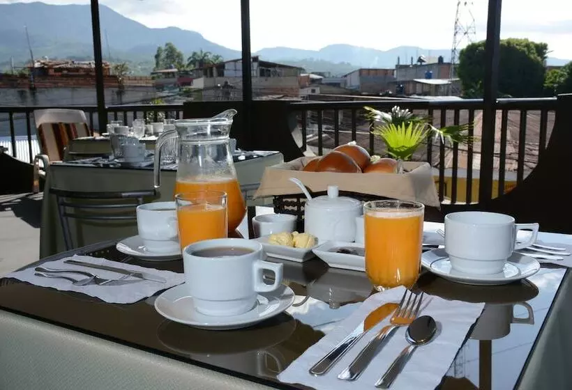 هاستل Hostal Casa Blanca
