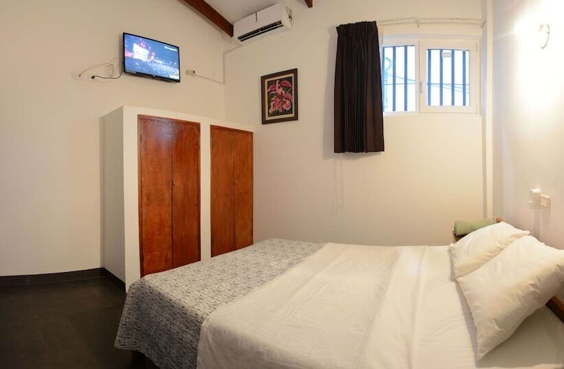 هاستل Hostal Casa Blanca