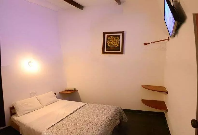 هاستل Hostal Casa Blanca
