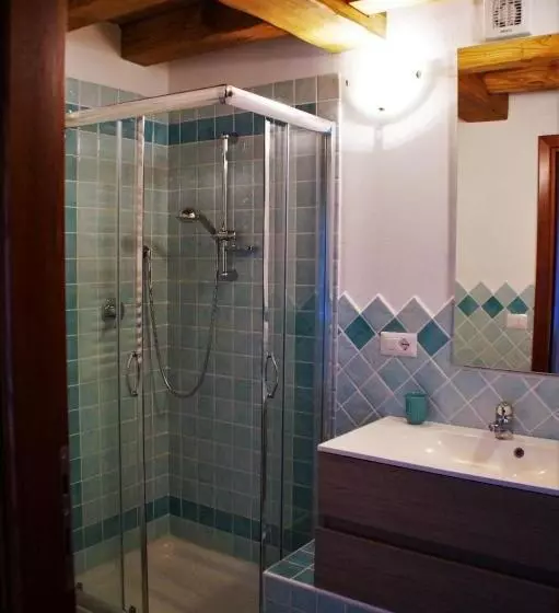 B&b Piazza Di L Ara