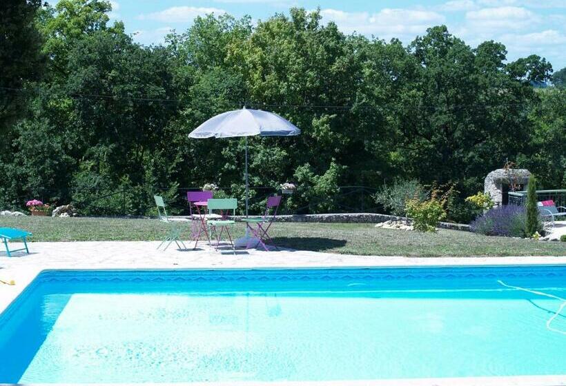 مبيت وإفطار A Labourdette