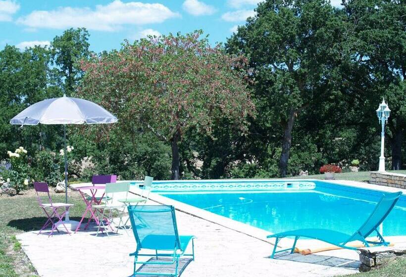 مبيت وإفطار A Labourdette