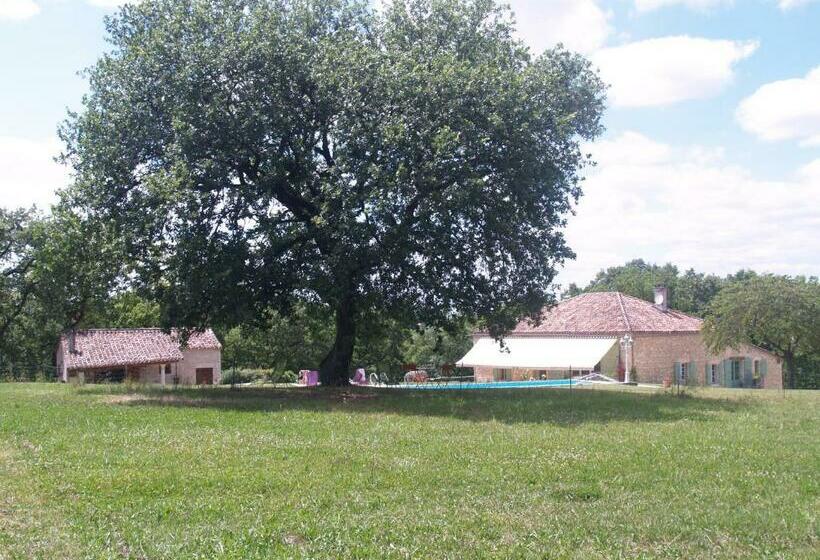 مبيت وإفطار A Labourdette