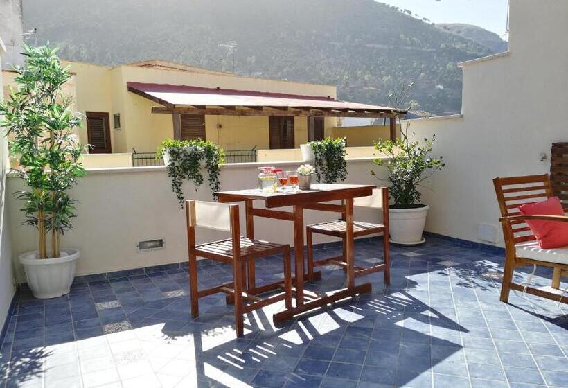 ベッドアンドブレックファースト Atrium