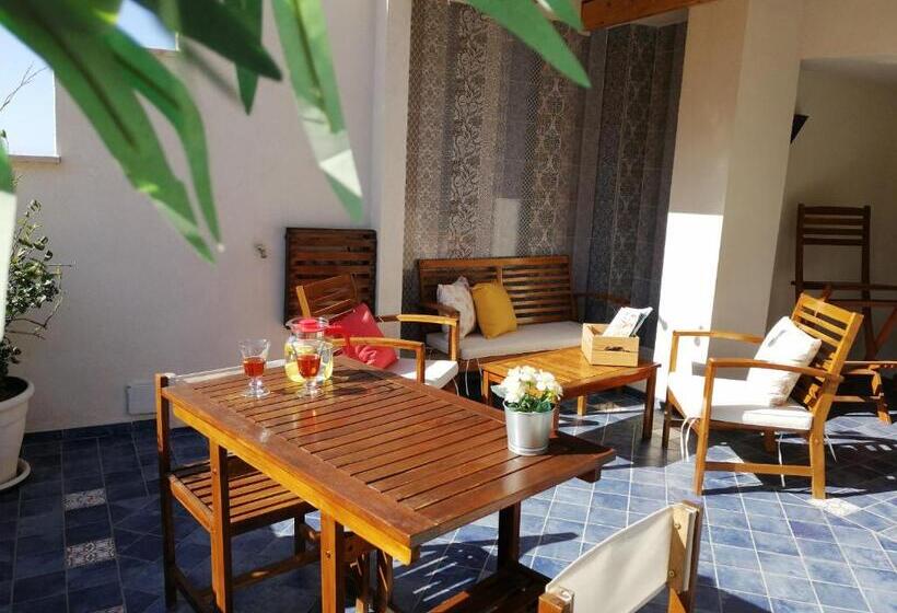 ベッドアンドブレックファースト Atrium