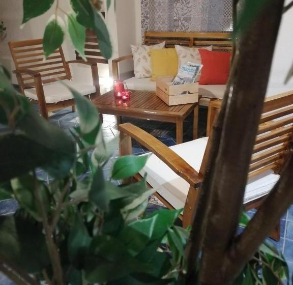 ベッドアンドブレックファースト Atrium