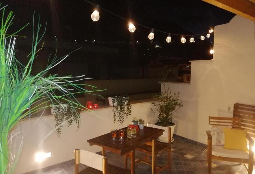 ベッドアンドブレックファースト Atrium