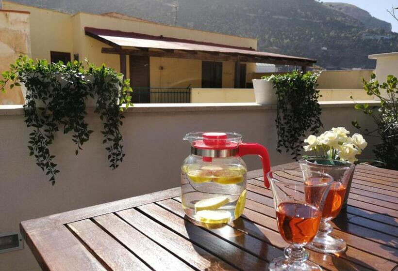 ベッドアンドブレックファースト Atrium