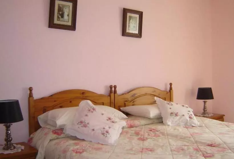 Aamiaismajoitus (B&B) Carraig Liath House