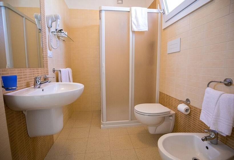 مبيت وإفطار Donnosanto