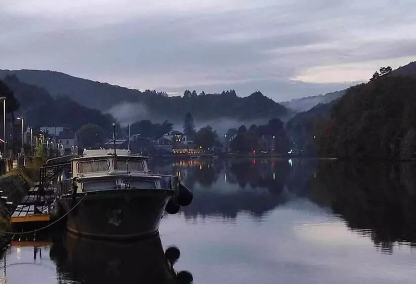 Aamiaismajoitus (B&B) Escale Chambre D Hôtes Au Coeur Du Vieux Profondeville Entre Namur Et Dinant