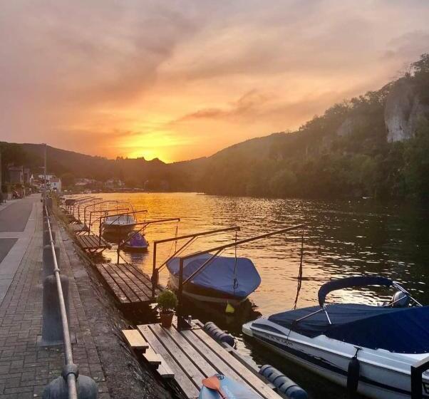 住宿加早餐  Escale Chambre D Hôtes Au Coeur Du Vieux Profondeville Entre Namur Et Dinant