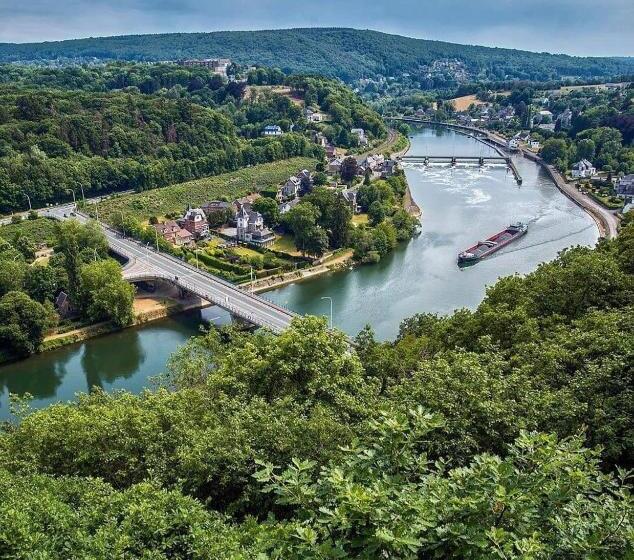 住宿加早餐  Escale Chambre D Hôtes Au Coeur Du Vieux Profondeville Entre Namur Et Dinant