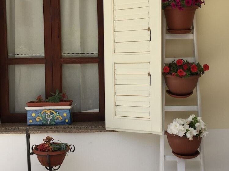 مبيت وإفطار Marricriu Camere Avola