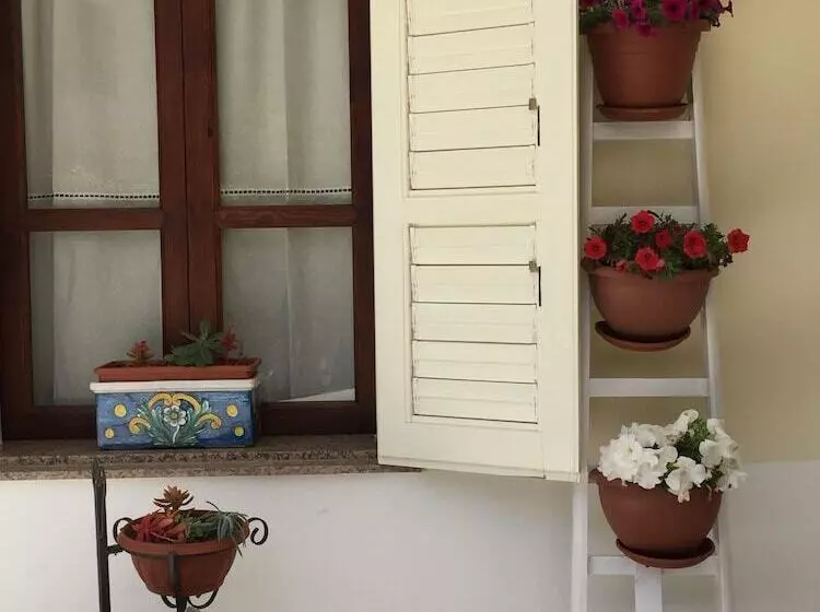 تختخواب و صبحانه Marricriu Camere Avola
