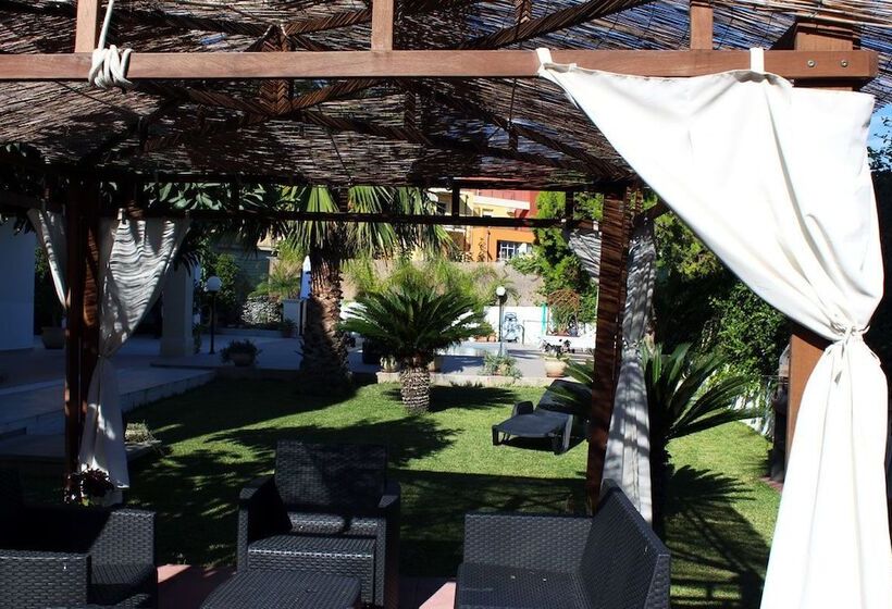 مبيت وإفطار Marricriu Camere Avola