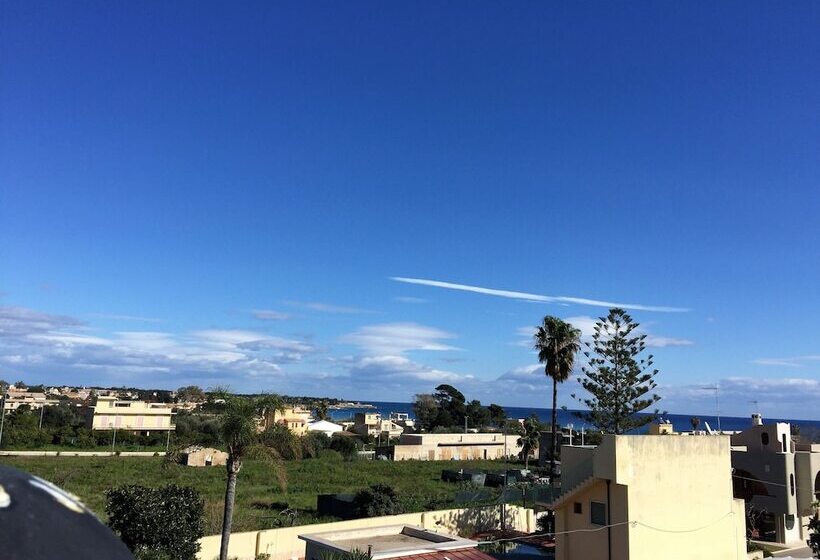 مبيت وإفطار Marricriu Camere Avola