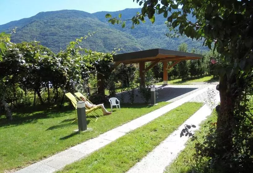 ホテル La Vita In Campagna
