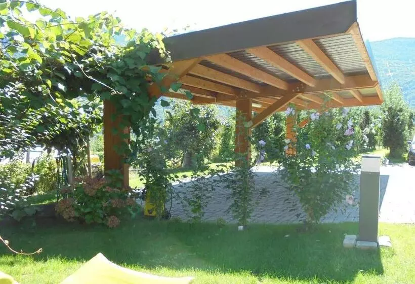 ホテル La Vita In Campagna